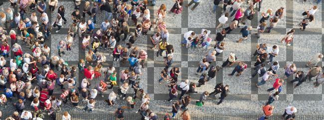 Menschen auf einem Platz